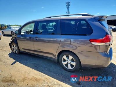 Drugie zdjęcie samochodu z przodu: 2013 TOYOTA SIENNA LE VIN:5TDKK3DCXDS317392 - miniatura