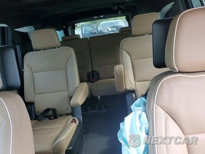 Zdjęcie 10 z 13 samochodu: 2023 CHEVROLET SUBURBAN K1500 PREMIER VIN:1GNSKFKD8PR165670 - miniatura
