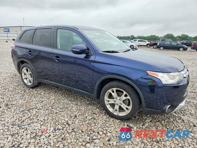 Czwarte zdjęcie samochodu z boku: 2015 MITSUBISHI OUTLANDER SE VIN:JA4AD3A35FZ004790 - miniatura