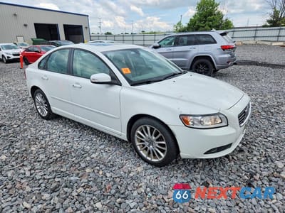 Czwarte zdjęcie samochodu z boku: 2010 VOLVO S40 2.4I VIN:YV1390MS8A2510059 - miniatura