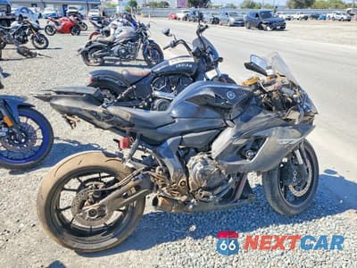 2024 YAMAHA YZFR7 JYARM38Y8RA002296 - główne zdjęcie licytacji z USA - miniatura