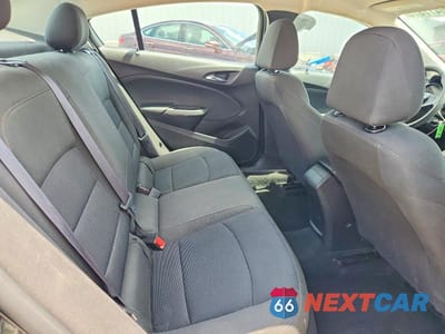 Zdjęcie 10 z 13 samochodu: 2016 CHEVROLET CRUZE LS VIN:1G1BC5SM2G7236561 - miniatura
