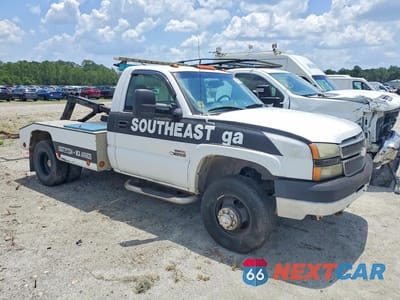 Czwarte zdjęcie samochodu z boku: 2004 CHEVROLET SILVERADO C3500 VIN:1GBJC34264E384145 - miniatura