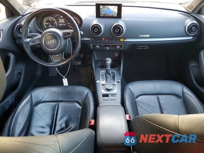Zdjęcie 8 z 12 samochodu: 2016 AUDI A3 E-TRON PREMIUM ULTRA VIN:WAUVPBFF6GA092824 - miniatura