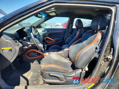Zdjęcie 7 z 12 samochodu: 2016 HYUNDAI VELOSTER TURBO VIN:KMHTC6AE8GU292772 - miniatura
