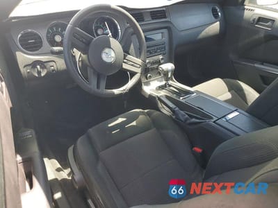 Zdjęcie 8 z 12 samochodu: 2010 FORD MUSTANG VIN:1ZVBP8ANXA5176388 - miniatura