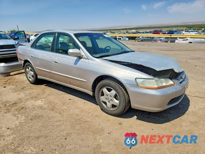 Czwarte zdjęcie samochodu z boku: 1998 HONDA ACCORD EX VIN:1HGCG1655WA041648 - miniatura