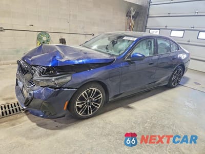 2026 BMW 550 XE WBA13FK00TCW71521 - główne zdjęcie licytacji z USA - miniatura