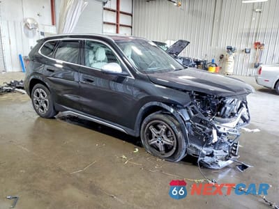 Czwarte zdjęcie samochodu z boku: 2024 BMW X1 XDRIVE28I VIN:WBX73EF08R5Z12159 - miniatura