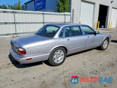 Trzecie zdjęcie samochodu z tyłu: 2001 JAGUAR VANDENPLAS VIN:SAJDA24C01LF35946 - miniatura