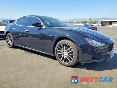 Czwarte zdjęcie samochodu z boku: 2018 MASERATI GHIBLI VIN:ZAM57XSA8J1295016 - miniatura