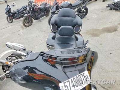 Piąte zdjęcie samochodu w środku: 2018 HARLEY-DAVIDSON FLHTK ULTRA LIMITED VIN:1HD1KED3XJB600836 - miniatura