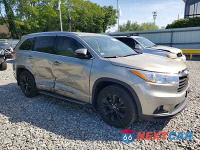 Czwarte zdjęcie samochodu z boku: 2016 TOYOTA HIGHLANDER XLE VIN:5TDJKRFH7GS270561 - miniatura