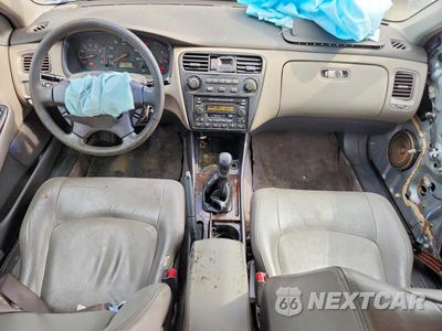 Zdjęcie 8 z 13 samochodu: 2002 HONDA ACCORD EX VIN:JHMCG55672C002671 - miniatura