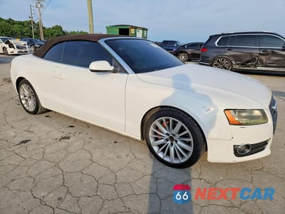 Czwarte zdjęcie samochodu z boku: 2010 AUDI A5 PREMIUM PLUS VIN:WAUJFAFH8AN026224 - miniatura