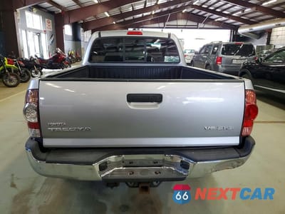 Zdjęcie 6 z 12 samochodu: 2014 TOYOTA TACOMA V6 VIN:5TFUU4EN0EX106609 - miniatura