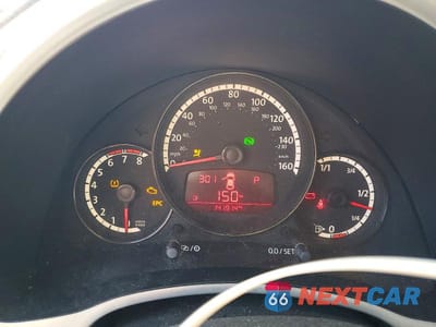Zdjęcie 9 z 12 samochodu: 2013 VOLKSWAGEN BEETLE TURBO VIN:3VW7S7AT7DM825561 - miniatura