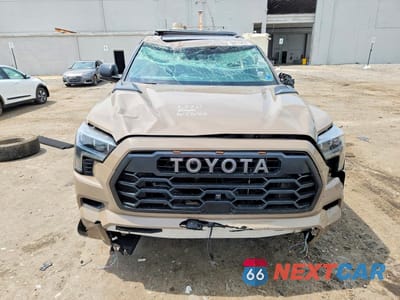 Piąte zdjęcie samochodu w środku: 2025 TOYOTA SEQUOIA TRD PRO VIN:7SVAAABA6SX062113 - miniatura
