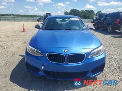 Piąte zdjęcie samochodu w środku: 2016 BMW M235I VIN:WBA1J7C52GV289815 - miniatura