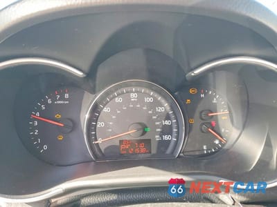 Zdjęcie 9 z 14 samochodu: 2014 KIA SORENTO LX VIN:5XYKT3A64EG443385 - miniatura