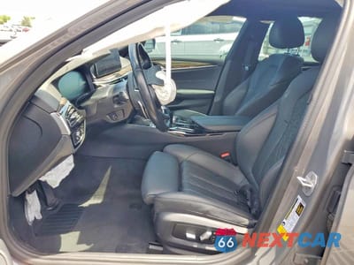Zdjęcie 7 z 12 samochodu: 2021 BMW 530 I VIN:WBA53BH01MCF19947 - miniatura