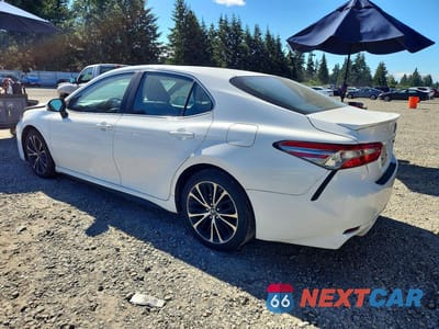 Drugie zdjęcie samochodu z przodu: 2018 TOYOTA CAMRY SE VIN:4T1B11HK4JU526249 - miniatura