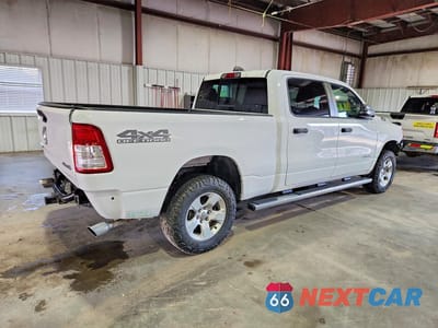 Trzecie zdjęcie samochodu z tyłu: 2023 RAM 1500 VIN:1C6SRFMT8PN554493 - miniatura