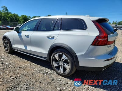 Drugie zdjęcie samochodu z przodu: 2020 VOLVO V60 CROSS COUNTRY T5 MOMENTUM VIN:YV4102WK0L1041863 - miniatura