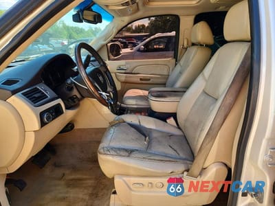 Zdjęcie 7 z 13 samochodu: 2007 CADILLAC ESCALADE LUXURY VIN:1GYFK63897R311564 - miniatura