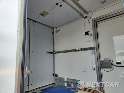 Zdjęcie 10 z 13 samochodu: 2023 FORD E350 REFRIGERATED BOX TRUCK VIN:1FDWE3FKXPDD09740 - miniatura