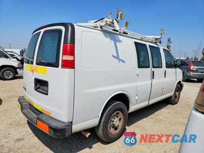 Trzecie zdjęcie samochodu z tyłu: 2016 CHEVROLET EXPRESS VIN:1GCWGAFF5G1234131 - miniatura