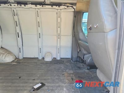 Zdjęcie 11 z 13 samochodu: 2017 GMC SAVANA G2500 VIN:1GTW7AFF0H1138327 - miniatura