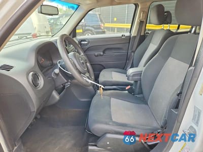 Zdjęcie 7 z 12 samochodu: 2015 JEEP PATRIOT SPORT VIN:1C4NJRBB7FD218587 - miniatura