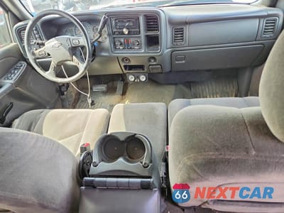 Zdjęcie 8 z 12 samochodu: 2005 CHEVROLET SILVERADO K2500 HEAVY DUTY VIN:1GCHK232X5F900575 - miniatura