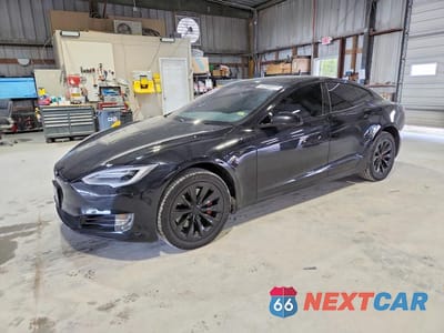 2019 TESLA MODEL S 5YJSA1E22KF304845 - główne zdjęcie licytacji z USA - miniatura