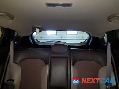 Zdjęcie 10 z 14 samochodu: 2011 HYUNDAI TUCSON GLS VIN:KM8JUCAC8BU136449 - miniatura