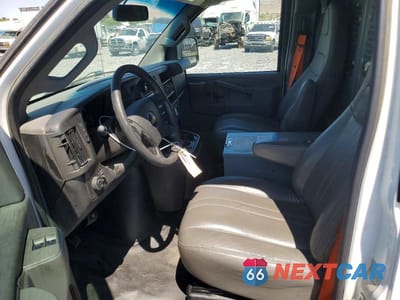 Zdjęcie 7 z 12 samochodu: 2016 CHEVROLET EXPRESS G2500 VIN:1GCWGAFF4G1197346 - miniatura