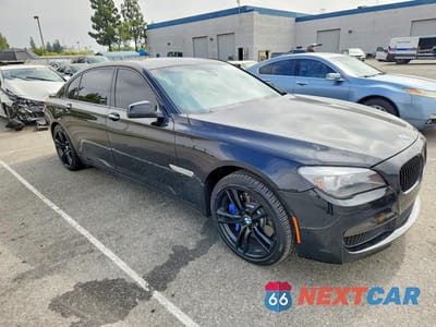 Czwarte zdjęcie samochodu z boku: 2012 BMW 750 LI VIN:WBAKB8C58CC964483 - miniatura