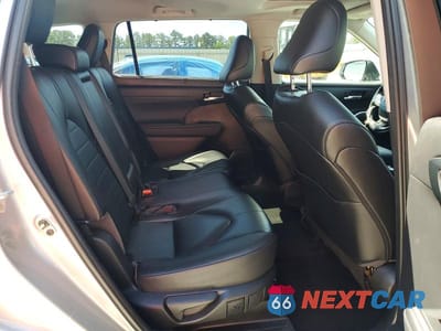 Zdjęcie 11 z 13 samochodu: 2023 TOYOTA HIGHLANDER XLE VIN:5TDKDRBH1PS020592 - miniatura
