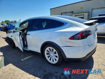 Drugie zdjęcie samochodu z przodu: 2020 TESLA MODEL X VIN:5YJXCDE20LF234006 - miniatura