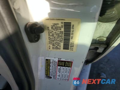 Zdjęcie 12 z 12 samochodu: 2013 TOYOTA COROLLA LE VIN:5YFBU4EE7DP158985 - miniatura