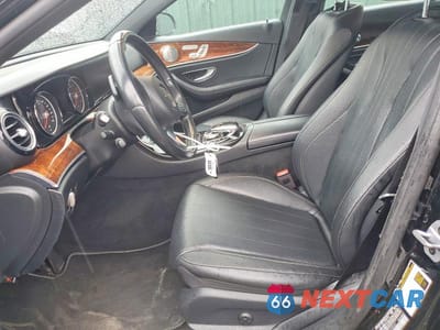 Zdjęcie 7 z 12 samochodu: 2018 MERCEDES-BENZ E 300 4MATIC VIN:WDDZF4KB2JA478367 - miniatura