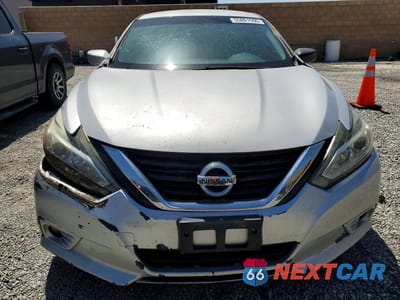 Piąte zdjęcie samochodu w środku: 2016 NISSAN ALTIMA 2.5 S VIN:1N4AL3AP9GN348066 - miniatura
