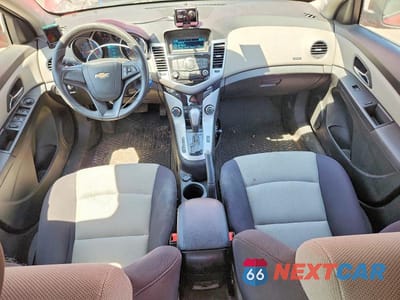 Zdjęcie 8 z 12 samochodu: 2015 CHEVROLET CRUZE LS VIN:1G1PA5SG0F7179538 - miniatura