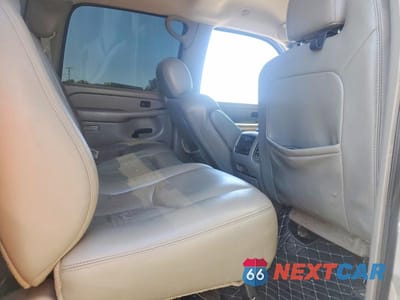 Zdjęcie 10 z 12 samochodu: 2004 CHEVROLET SILVERADO K2500 HEAVY DUTY VIN:1GCHK23224F245987 - miniatura