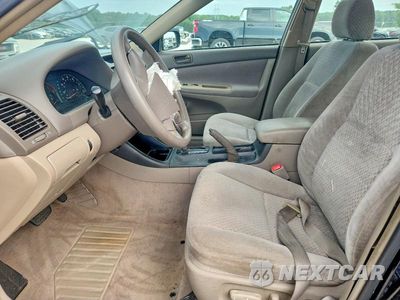 Zdjęcie 7 z 12 samochodu: 2004 TOYOTA CAMRY LE VIN:4T1BE32K94U304657 - miniatura