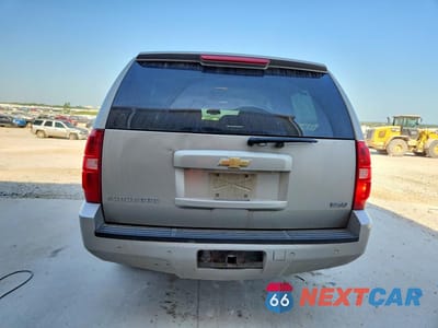Zdjęcie 6 z 13 samochodu: 2007 CHEVROLET SUBURBAN K1500 VIN:3GNFK163X7G188969 - miniatura