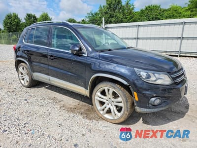 Czwarte zdjęcie samochodu z boku: 2013 VOLKSWAGEN TIGUAN S VIN:WVGAV3AX3DW571175 - miniatura