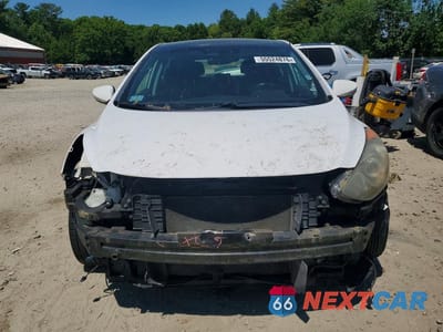 Piąte zdjęcie samochodu w środku: 2013 HYUNDAI ELANTRA GT BASE VIN:KMHD35LE2DU103749 - miniatura