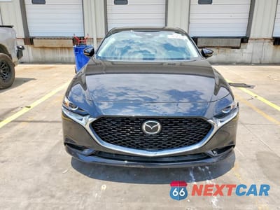Piąte zdjęcie samochodu w środku: 2025 MAZDA 3 PREFERRED VIN:3MZBPACM6SM454579 - miniatura